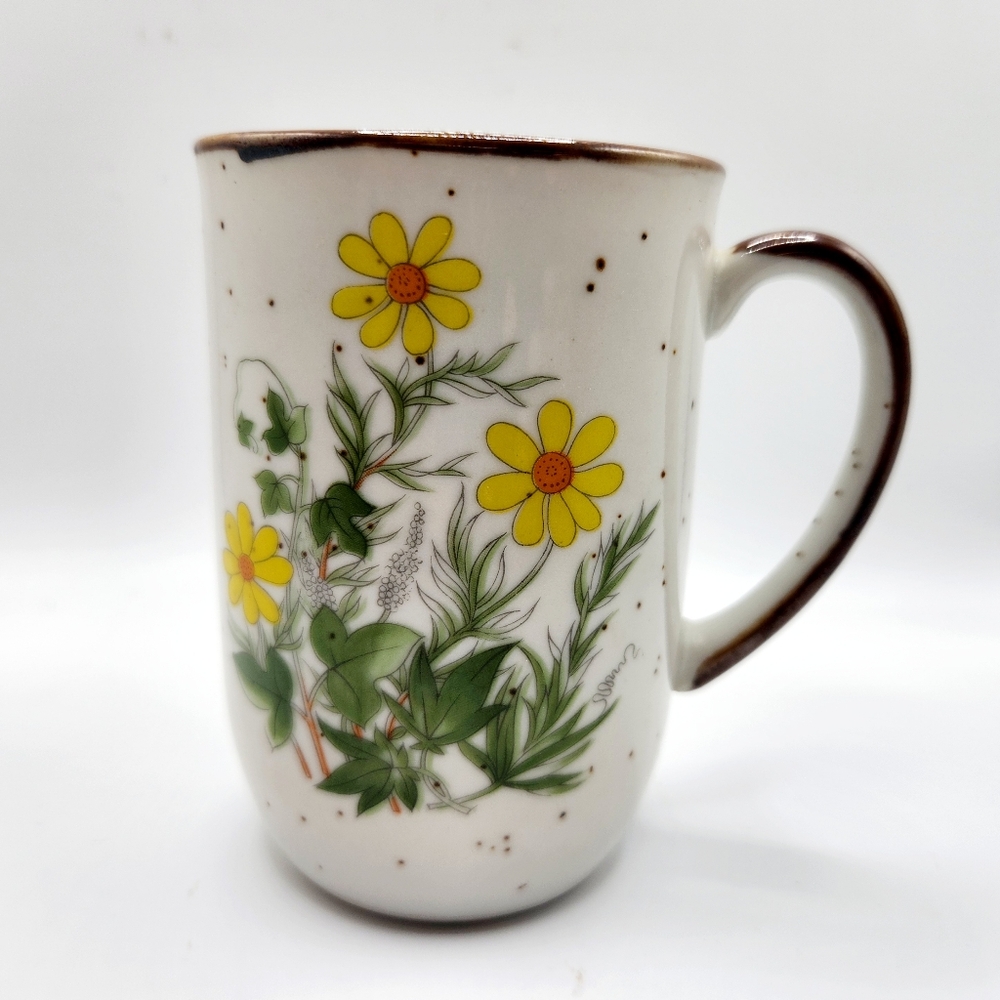 Japanese Speckled Flower mug 8oz